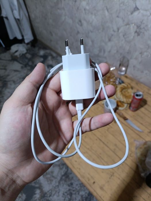 Iphone zaryadnik