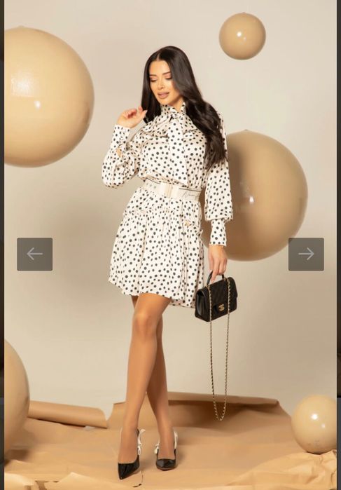 Рокля Alessa Playful Elegance Ruffles С Подвижен Колан