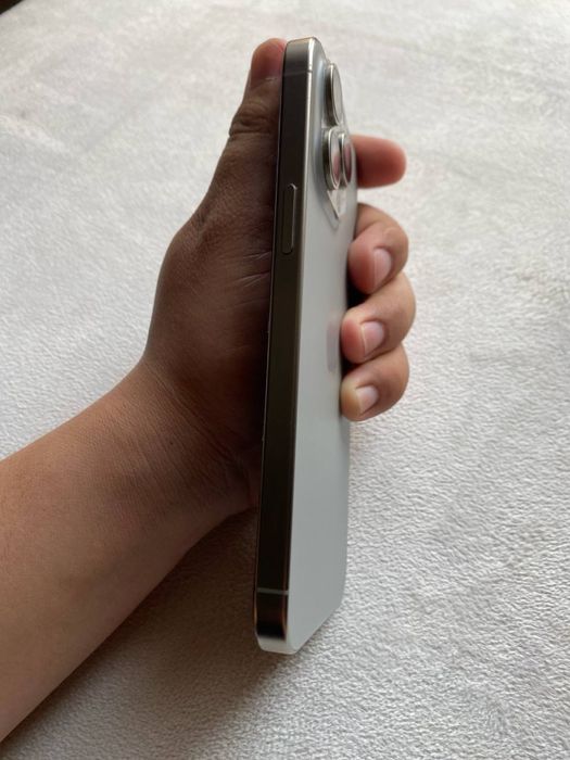 Продам Iphone 15 Pro Max на 256 GB, DualSim, 83% батарея