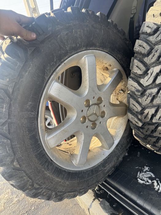 Vand jante aliaj pt mercedes ML W163 si anvelope cramponate 235/65r17