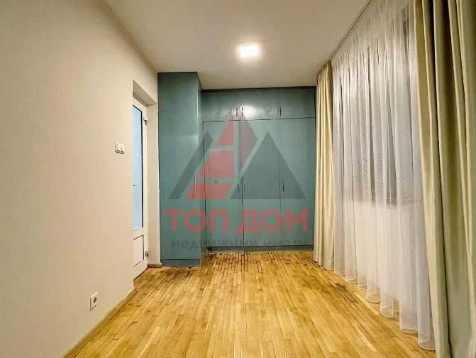 Дава се под наем Тристаен апартамент в Варна, Център - 135 кв.м за 1000 € - Снимка #15