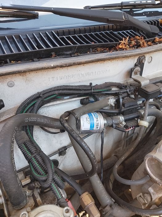 Toyota Corolla ee90 Xli 1.3i 75коня 2E-E 1990г.
двигател - 1.3i 75коня