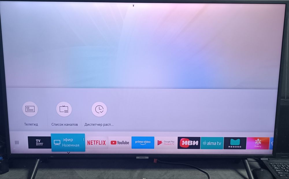Продам телевизор Samsung 43 диагональ ( оригинал)