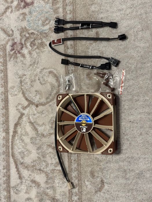 Vand ventilator Noctua NF F12, pachet complet, impecabil