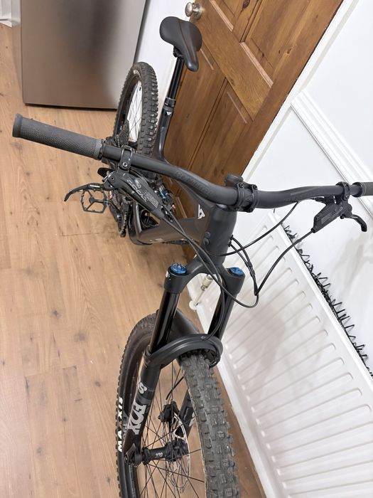 Bicicleta YT marime XL