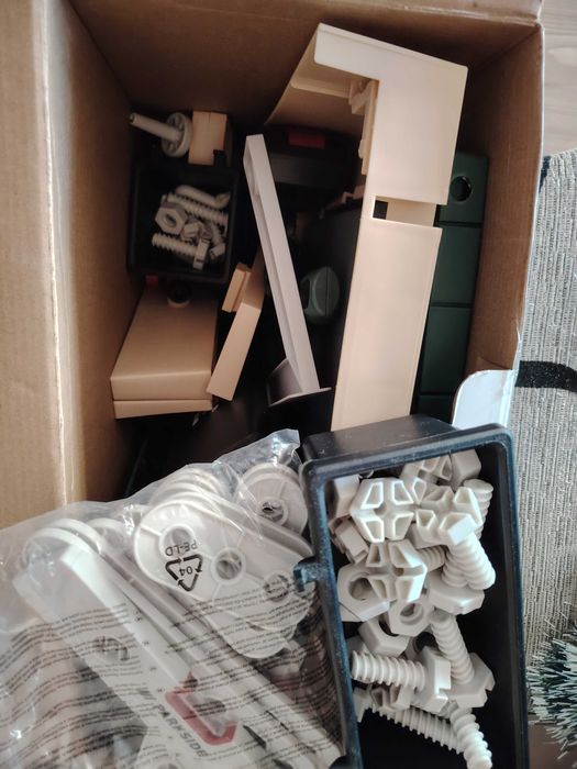 Нова работилница закупена от Кауфланд за 100 лв нова само отлично съст