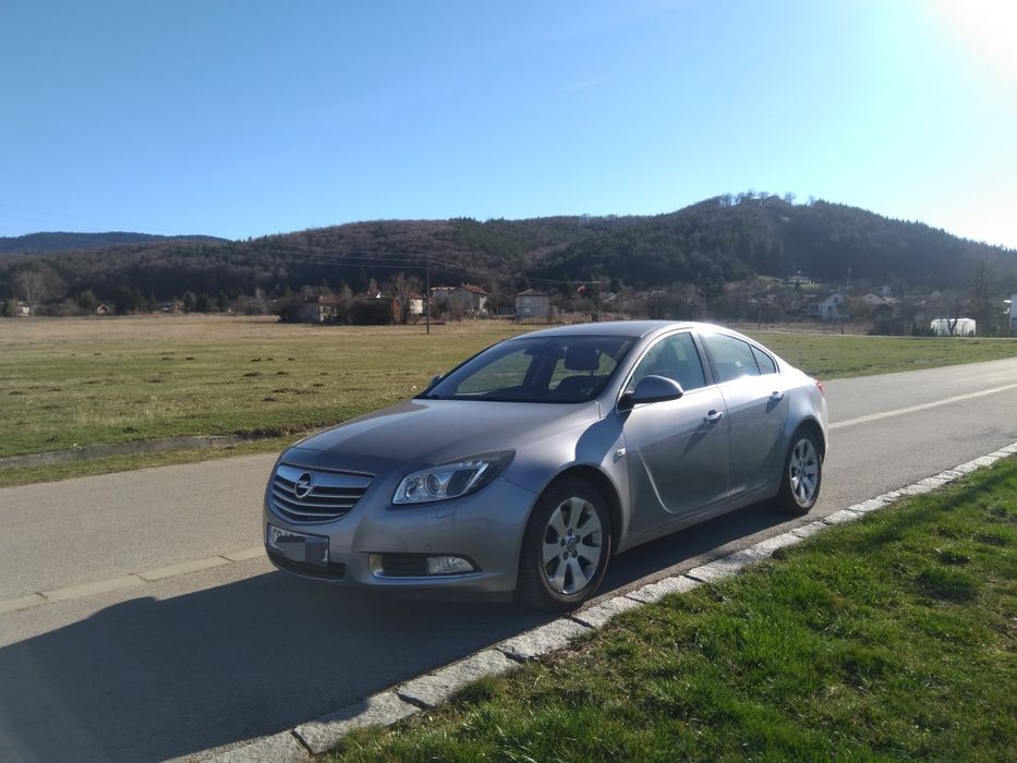 Opel Insignia  Седан