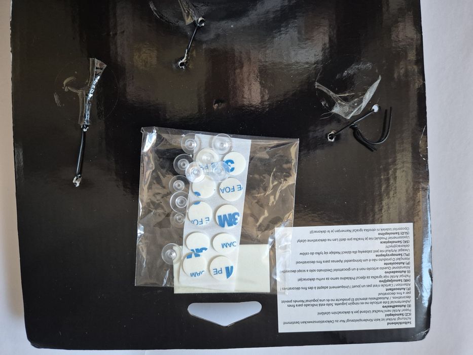 Fluturi decorativi care se lipesc, rezistenti din plastic