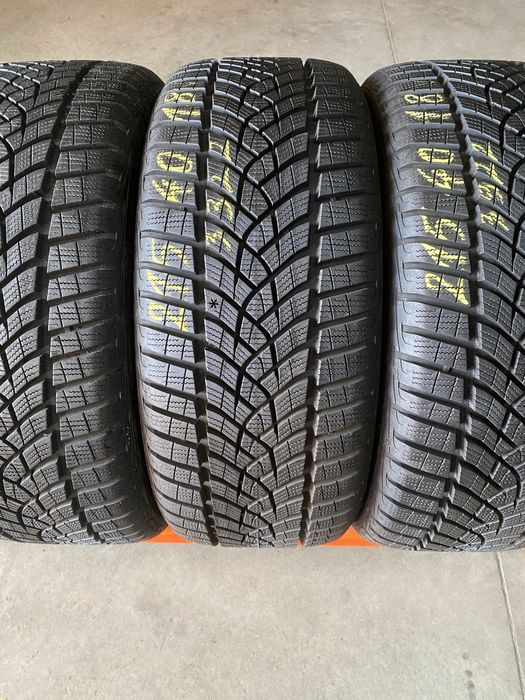 Anvelope iarna 215/40/18 Goodyear Ultra Grip Performance 215 40 18 R18