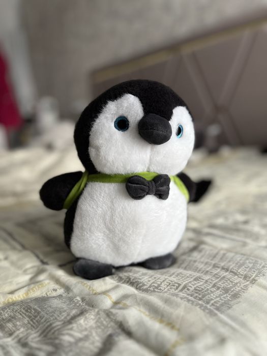 Плюшевая детская игрушка пингвин