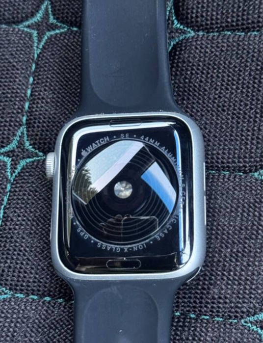 Смарт-часы Apple Watch SE 44 mm