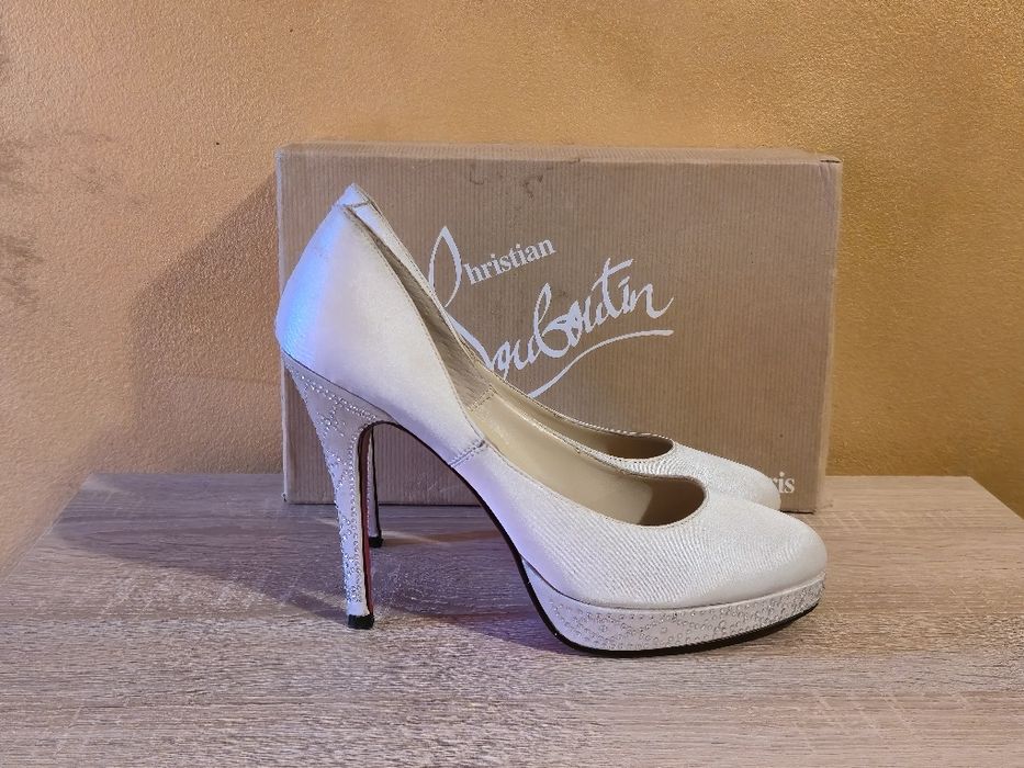 Christian Louboutin оригинални дамски обувки