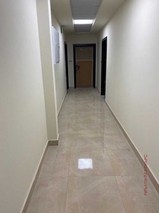 Продава се Двустаен апартамент в Перник, Изток - 102 кв.м за 1030 €/кв.м - Снимка #13