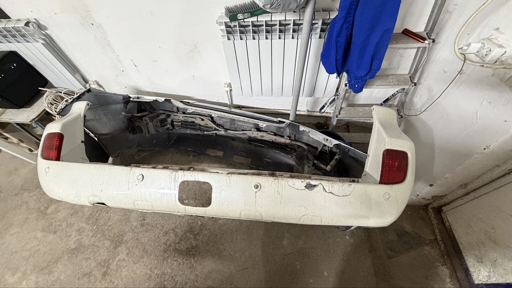 Запчасти от land cruiser 200