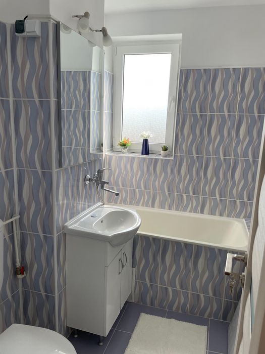 Inchiriez apartament cu 2 camere