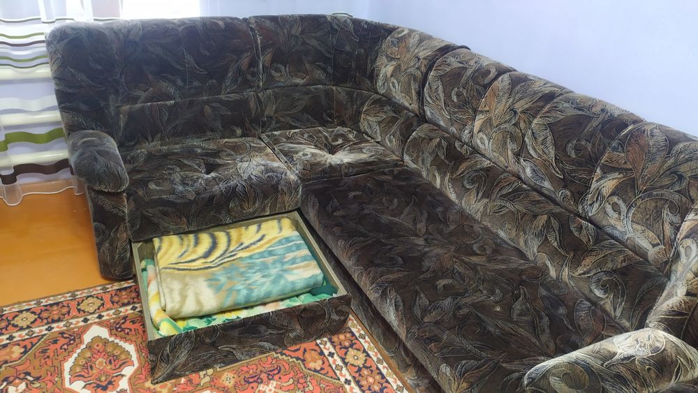 Продам Диван в отличном состоянии