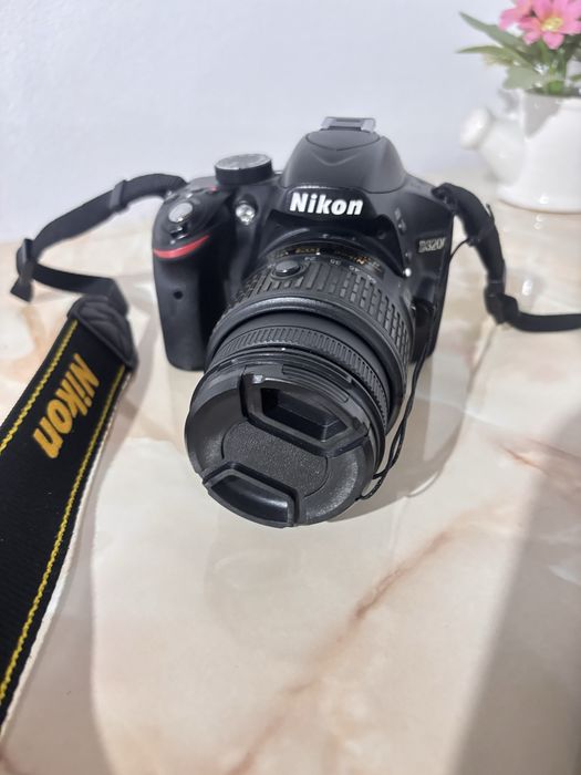 Nikon d3200 cu obiectiv 18-55