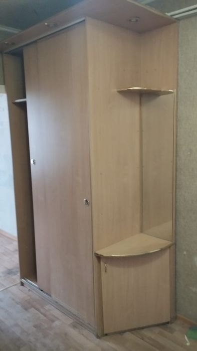 Продам шкаф б.у,