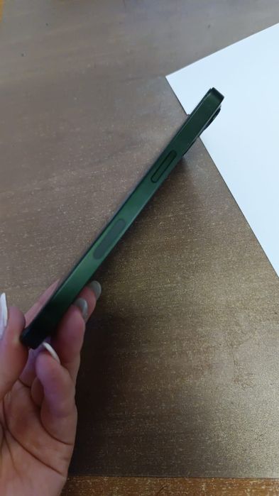 Продам iPhone 13 память 256 Гб