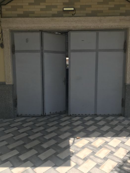 Darvoza sotiladi srochna 3.10x2.40 kesakisiz