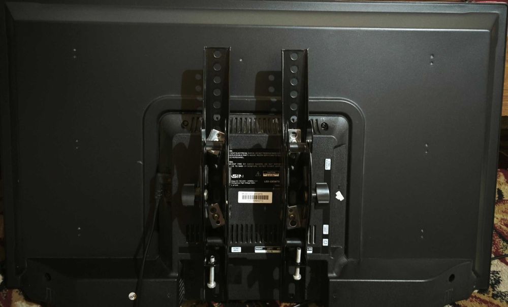 Samsung TV 32 talik