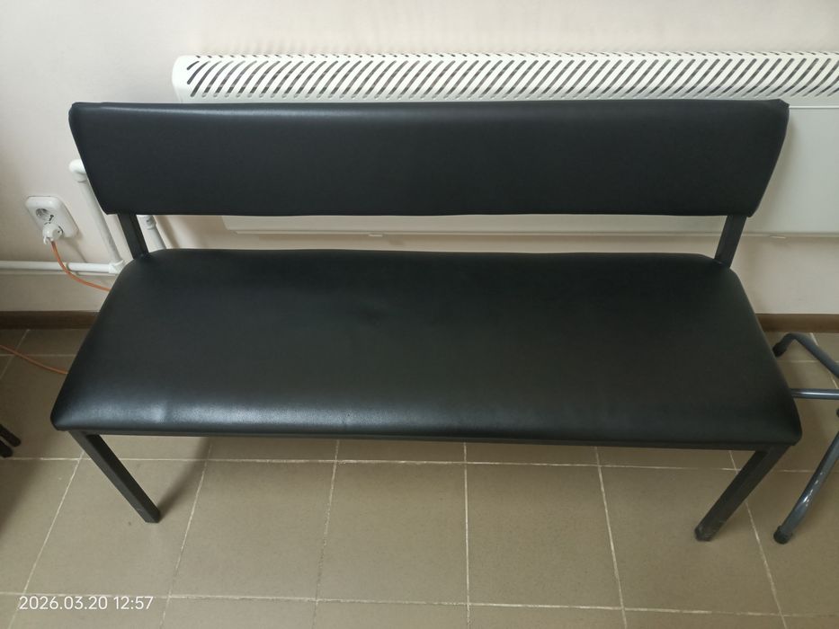 Скамейка для клиентов