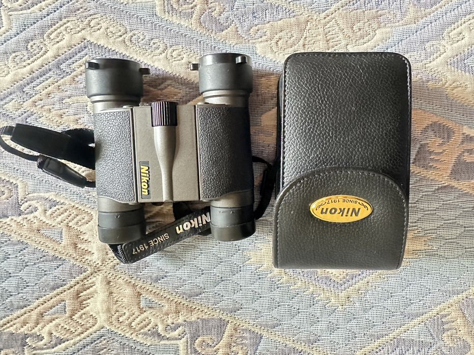Бинокль Nikon High Grade HG L 10x25 DCF