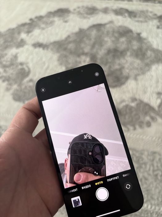 Айфон 13 все оригинал кроме акб