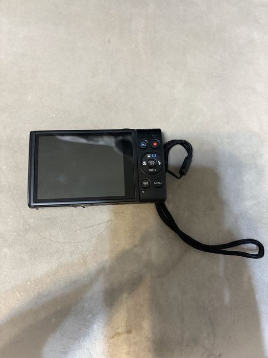 Canon ixus hs a 12 x optical zoom