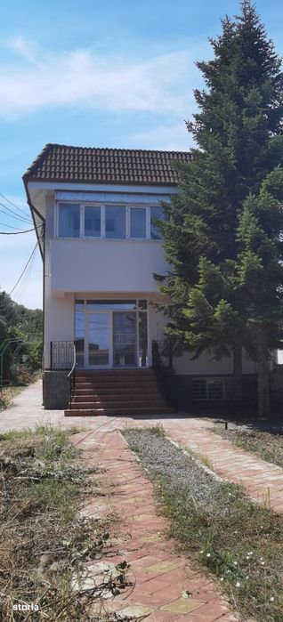 Casa S+P+1, pretabil si pentru birouri + Graj/Service auto in curte