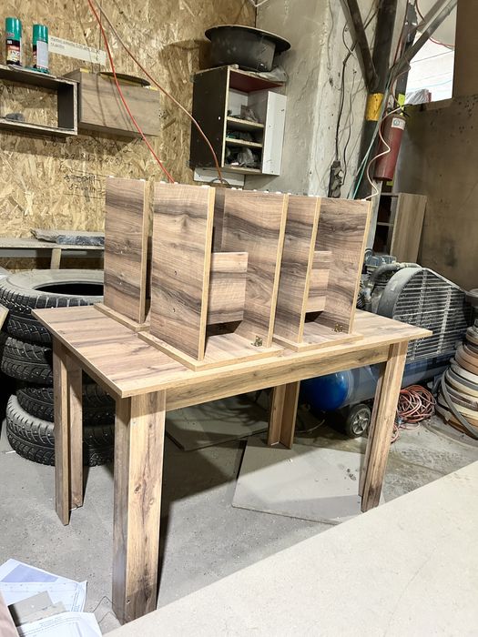 Стол кухонный со стульями