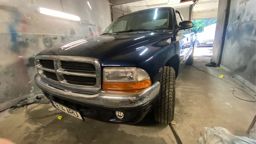 Dodge Dakota SLT 3.9 V6 – 2002 – pick-up american autentic – negociabil (urgent)