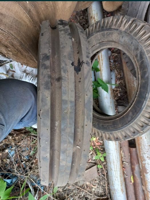 Продам болоны шины на трактор  итд