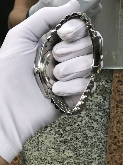 Rolex soati sotiladi