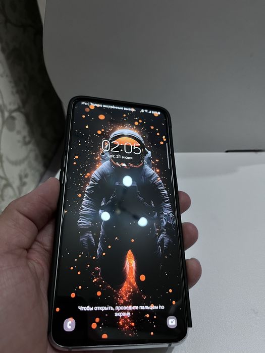 **Samsung A80 ***