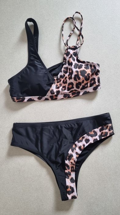 Costum de baie marime 36