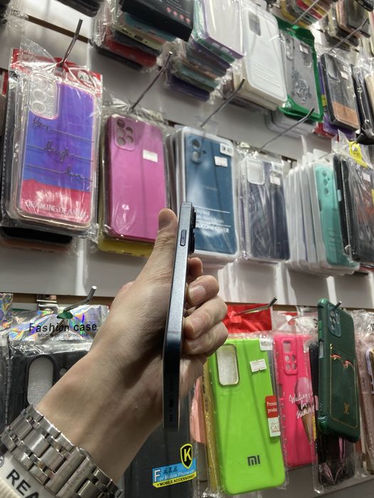 Айфон 14 128гб.