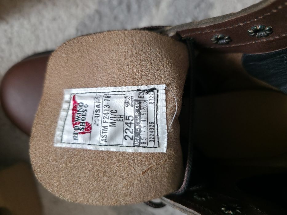 Продам новую спец обувь Red Wing