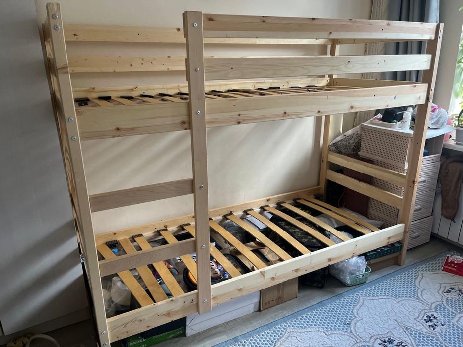 Продается двухъярусная кровать