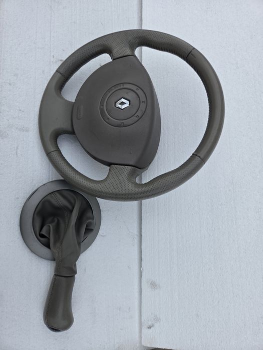 Volan renault megan stare impecabila!!!