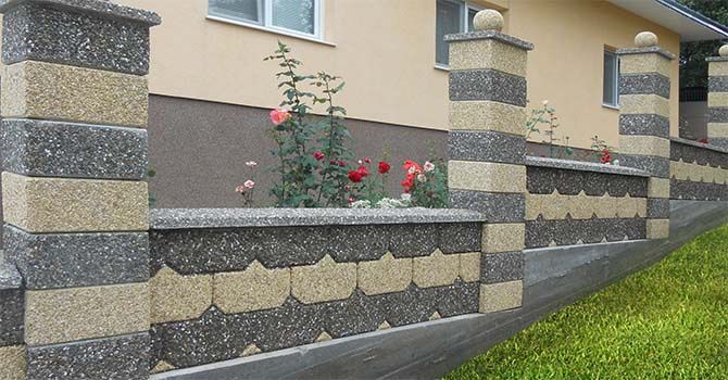 Vindem garduri din fier forjat și porți