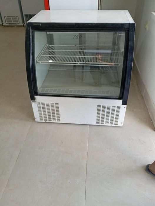 Витринные.   холодильники
