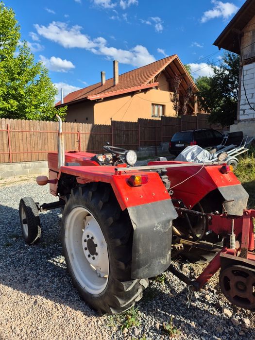 Tractor universal u 445 schimb