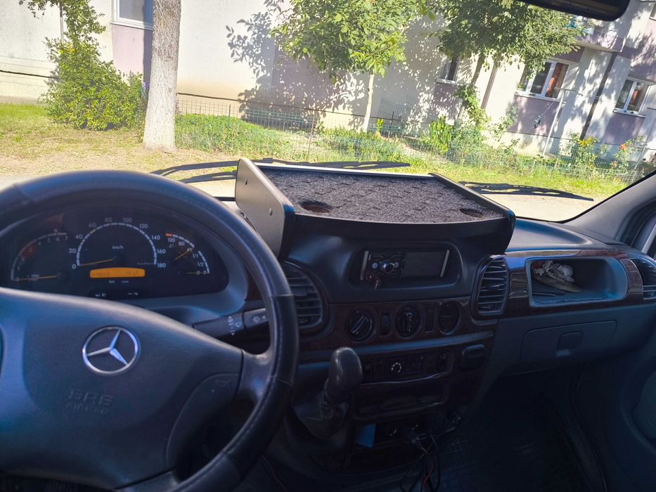 MERCEDES-BENZ  2002 — imagine 4