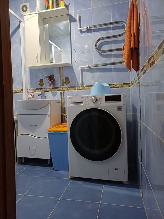 Продаётся 4-х комнатная квартира.