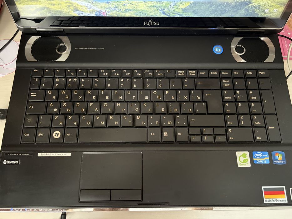 Fujitsu nh751 ноутбук 17.3