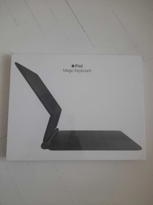 Magic Keyboard pentru iPad 12,9”