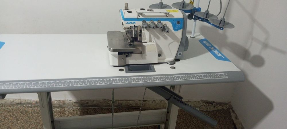 JACK tikuv mashinalari