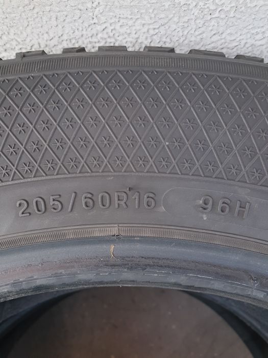 Зимни гуми 2 броя KLEBER Krisalp HP3 205 60 R16 дот 4316