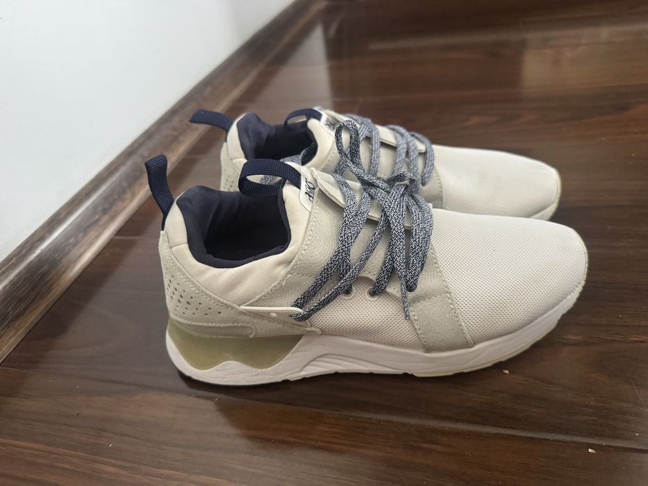 Adidasi Asics marimea 37